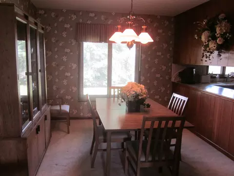 2411 Spruce St, Peru, IL 61354 photo 6