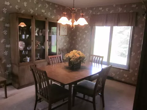 2411 Spruce St, Peru, IL 61354 photo 5