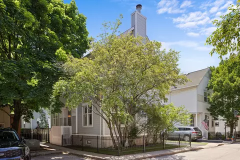 2907 N Wolcott Ave #C, Chicago, IL 60657