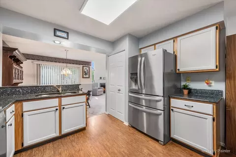 1152 Coldspring Rd, Elgin, IL 60120 photo 17