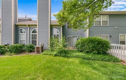 1152 Coldspring Rd, Elgin, IL 60120 photo 34