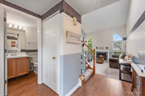 1152 Coldspring Rd, Elgin, IL 60120 photo 9
