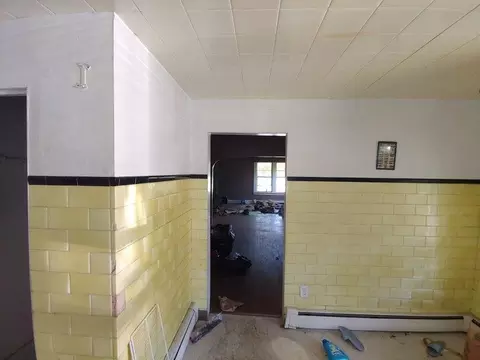 Entry Way - 28 W 30th St, Steger, IL 60475 photo 2 of 6