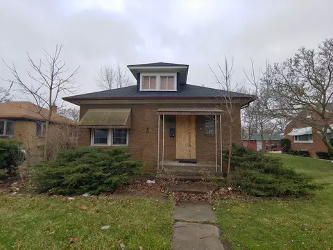 28 W 30th St, Steger, IL 60475
