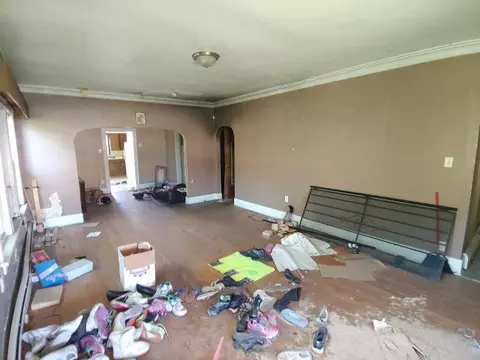 Living - 28 W 30th St, Steger, IL 60475 photo 3 of 4