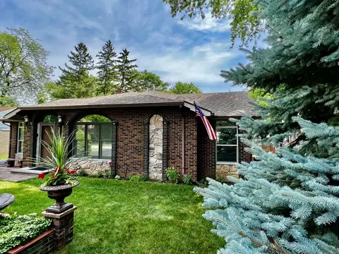 1731 Elliott Ave, Park Ridge, IL 60068