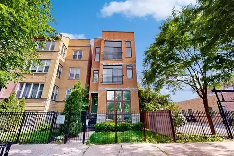3044 W Franklin Blvd #3, Chicago, IL 60612