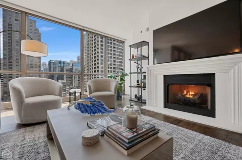 21 E Huron St #1803, Chicago, IL 60611 photo 7