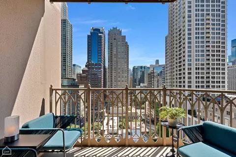 21 E Huron St #1803, Chicago, IL 60611 photo 13