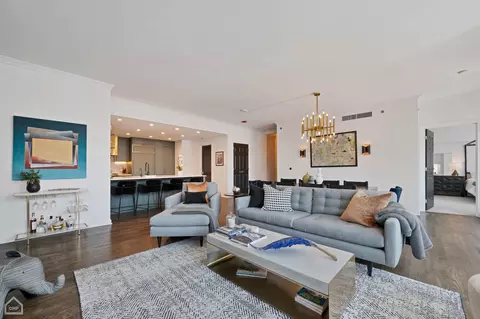 21 E Huron St #1803, Chicago, IL 60611 photo 4