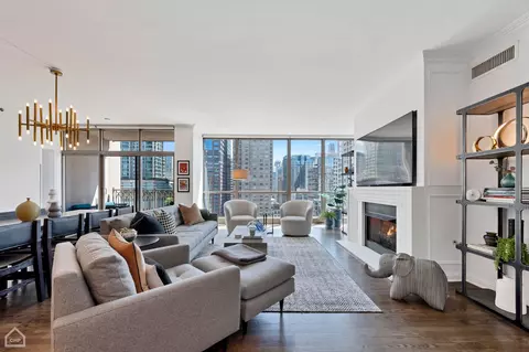 21 E Huron St #1803, Chicago, IL 60611 photo 2