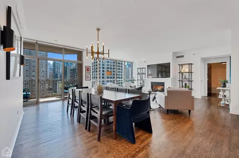 21 E Huron St #1803, Chicago, IL 60611 photo 5