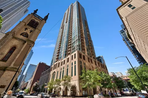 21 E Huron St #1803, Chicago, IL 60611