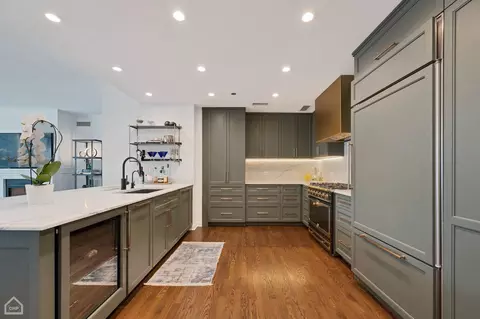 21 E Huron St #1803, Chicago, IL 60611 photo 10