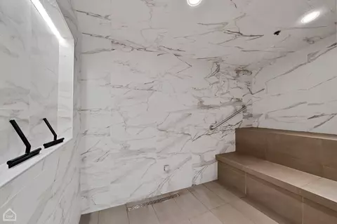 21 E Huron St #1803, Chicago, IL 60611 photo 36