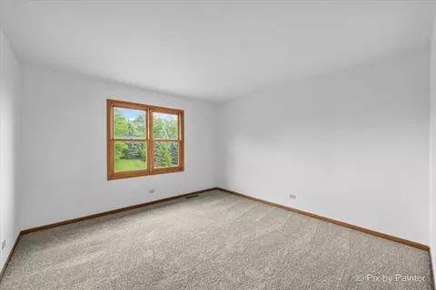 Bedroom - 595 Walnut Ct, Antioch, IL 60002 photo 3 of 6
