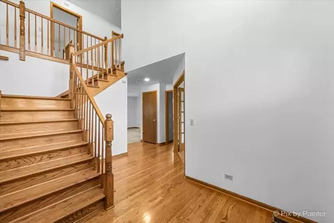 Entry Way - 595 Walnut Ct, Antioch, IL 60002 photo 2 of 4