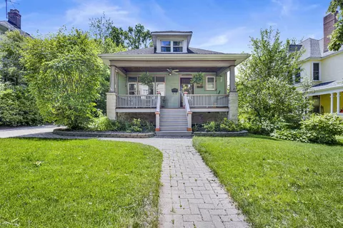103 Pine Ave, Riverside, IL 60546