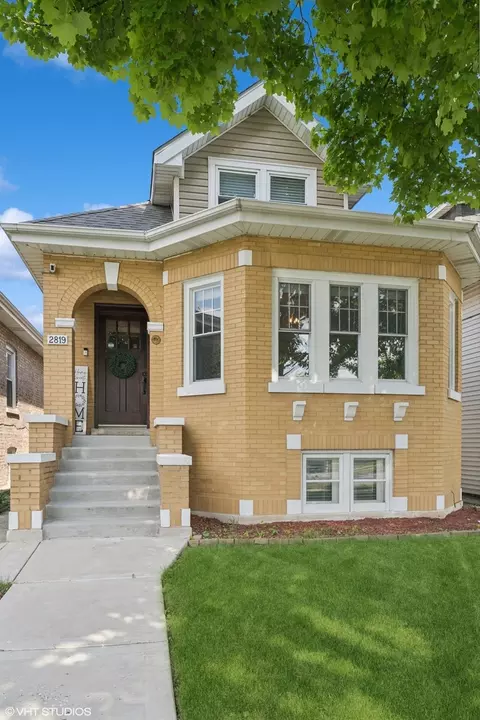 2819 N Rutherford Ave, Chicago, IL 60634