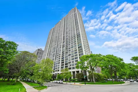 2800 N Lake Shore Dr #1215, Chicago, IL 60657