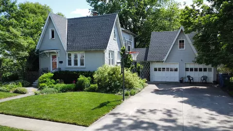 422 S 6th St, Watseka, IL 60970