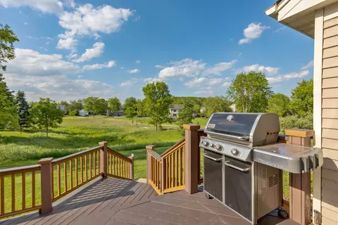 Exterior - 1490 White Chapel Ln, Algonquin, IL 60102 photo 8 of 9