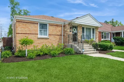 2217 S 15th Ave, North Riverside, IL 60546