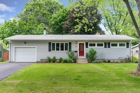 334 Delcy Dr, Dekalb, IL 60115