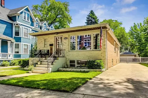 4625 N Knox Ave, Chicago, IL 60630