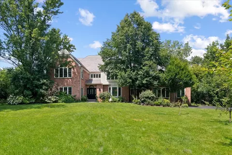 1412 Lakewood Dr, Lake Forest, IL 60045
