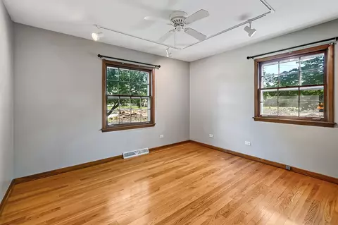6101 Bentley Ave, Willowbrook, IL 60527 photo 11