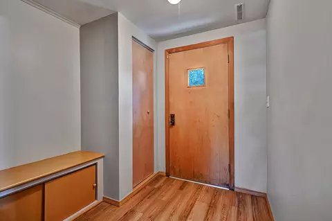 6101 Bentley Ave, Willowbrook, IL 60527 photo 22