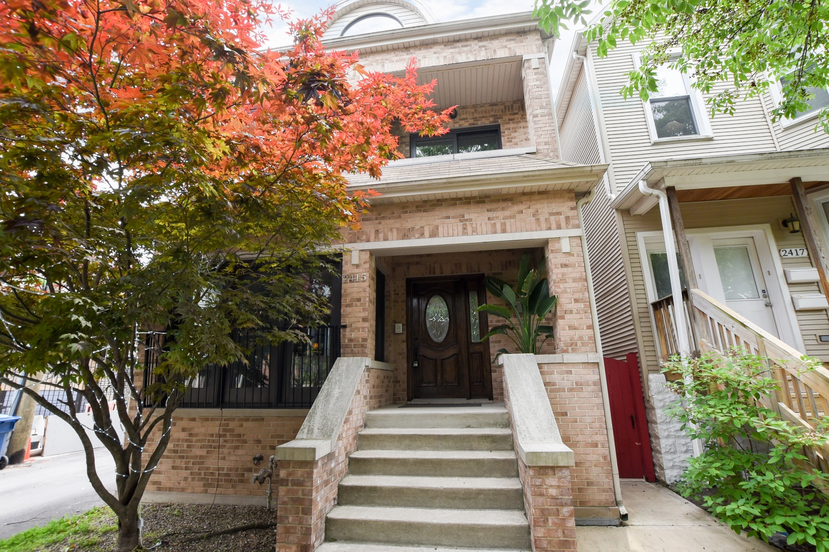 2415 W Belle Plaine Ave  