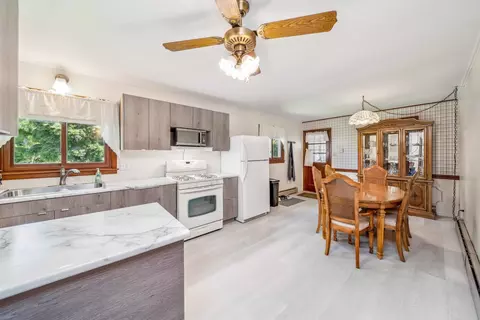 409 E Hill St, Genoa, IL 60135 photo 6