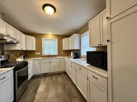 Kitchen - 424 N Maple St, Clinton, IL 61727 photo 2 of 2