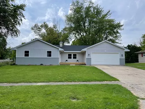 2612 7th St, Charleston, IL 61920