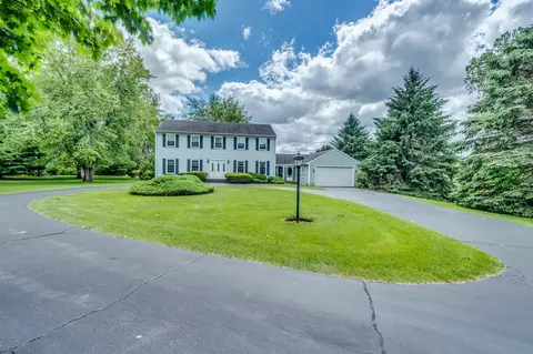 18801 Ridge Ln, Marengo, IL 60152