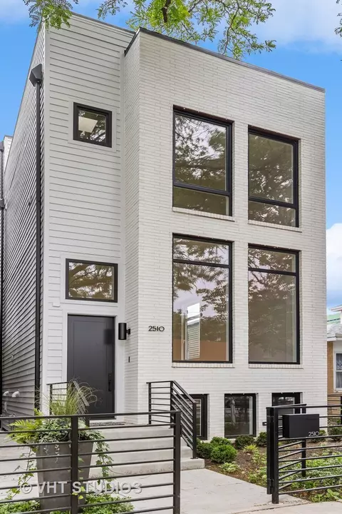 2510 W Superior St, Chicago, IL 60612