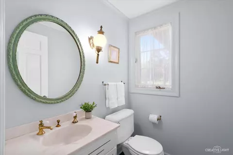 Bath - 6 N210 Surrey Rd, Wayne, IL 60184 photo 1 of 4