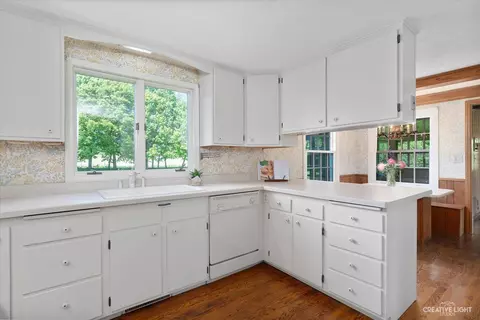 Kitchen - 6 N210 Surrey Rd, Wayne, IL 60184 photo 3 of 3