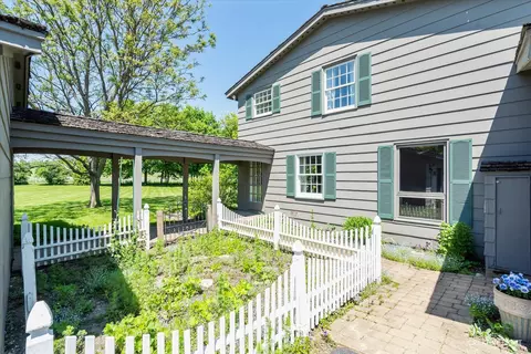 Exterior - 6 N210 Surrey Rd, Wayne, IL 60184 photo 3 of 6