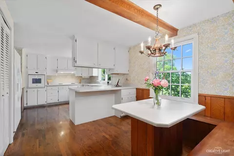 Kitchen - 6 N210 Surrey Rd, Wayne, IL 60184 photo 1 of 3