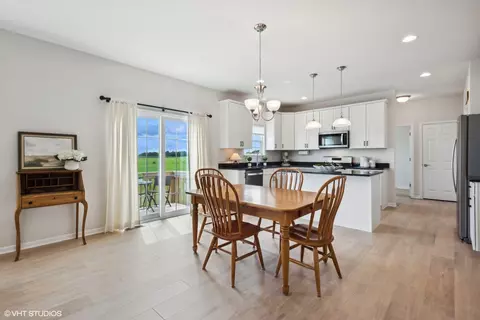 875 Simpson Ave, Elburn, IL 60119 photo 9