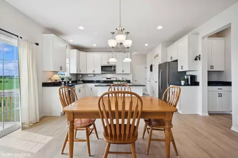 875 Simpson Ave, Elburn, IL 60119 photo 8
