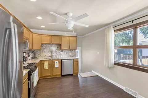Kitchen - 3808 Jay Ln, Rolling Meadows, IL 60008 photo 1 of 3