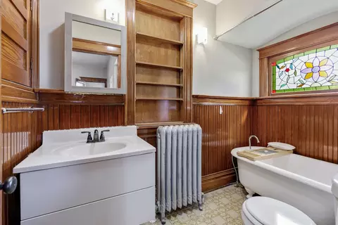 Bath - 901 N Division St, Harvard, IL 60033 photo 1 of 3