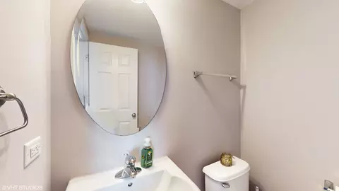 Bath - 3003 Nicklaus Ln, Wadsworth, IL 60083 photo 1 of 6
