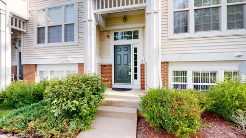 Exterior - 3003 Nicklaus Ln, Wadsworth, IL 60083 photo 2 of 3
