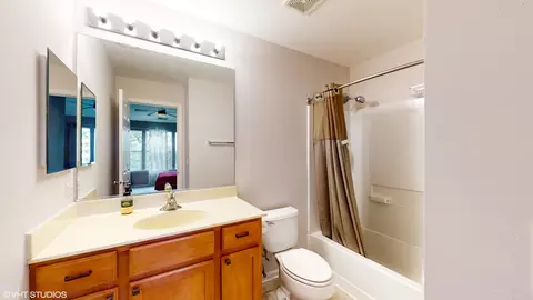 Bath - 3003 Nicklaus Ln, Wadsworth, IL 60083 photo 2 of 6