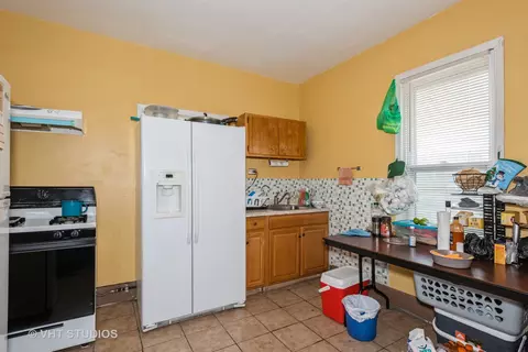 Kitchen - 522 S River St, Aurora, IL 60506 photo 1 of 1